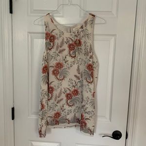 Woman’s sleeveless top size xl NWT NBW